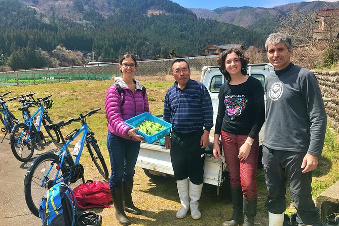 Hida Private E-Bike Tour With Premium Lunch and Farm Experience - Visiting Local Farm