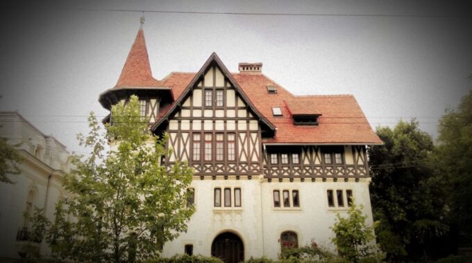 Hidden Bucharest | 3 Hours Private Walking Tour - What to Expect