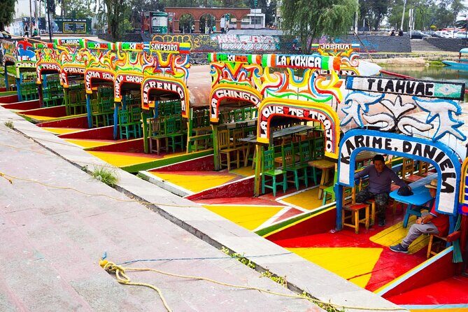 Hidden Canals of Tláhuac: A Peaceful Alternative to Xochimilco - Transportation and Group Size