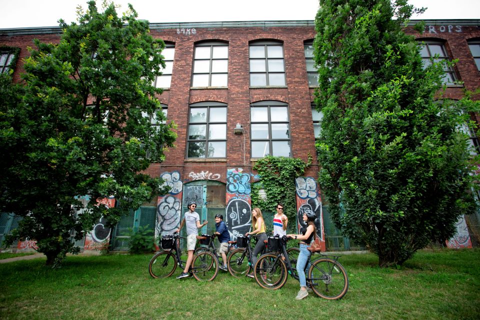 Hidden Gems Bike Tour – Plateau, Mile-End, Jean Talon Market - Ride Through Parks and Streets