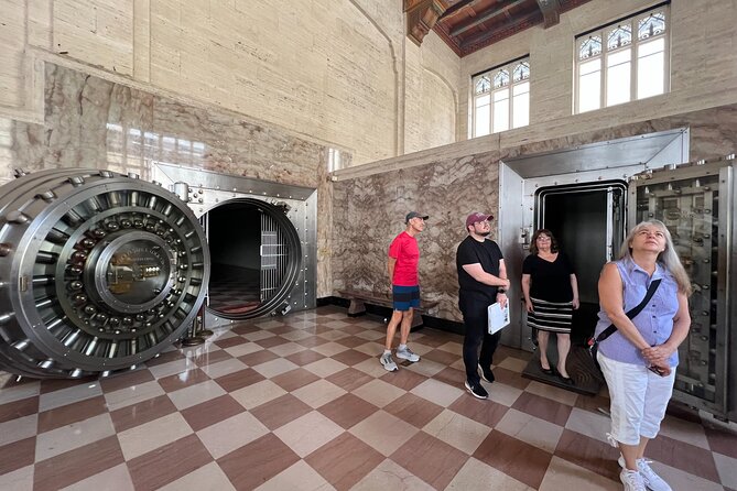 Hidden Gems of Downtown Miami Guided Walking Tour - Discovering Miamis History