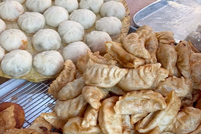 Hidden Street Food Food Tour in Seoul - Discovering Chebu-dong