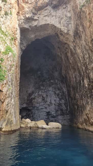 Hidden Vlorë  Caves, Beaches, and Military Fortresses - Practical Details & Tips