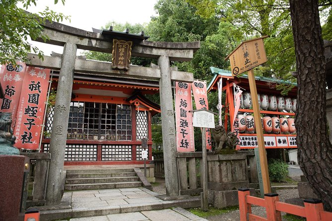 Highlights & Hidden Gems With Locals: Best of Kyoto Private Tour - Personalized and Local Experience