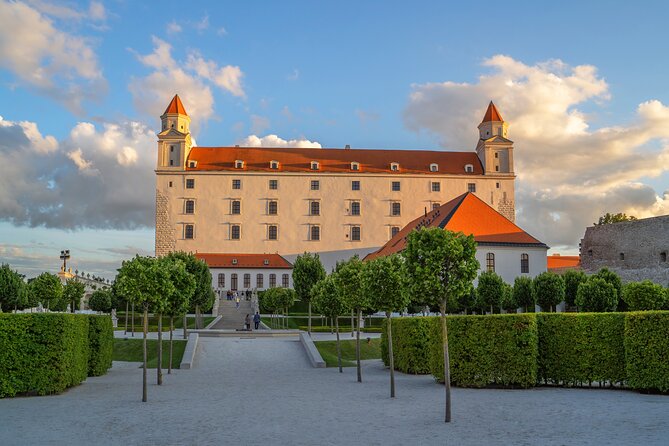 Highlights of Bratislavas Old Town With Castle - Taste Traditional Slovak Beverages