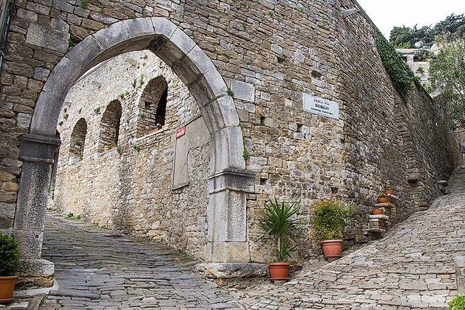 Highlights of Istria Full-Day Photo Tour from Zagreb - The Itinerary Breakdown: From Roman Ruins to Colorful Streets