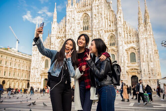 Highlights of Milano Private Walking Tour: Duomo, Castle & Gelato - Feeling the Pulse at Piazza Affari