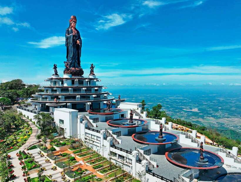 Highlights of Tay Ninh Day Trip With Food - Key Points