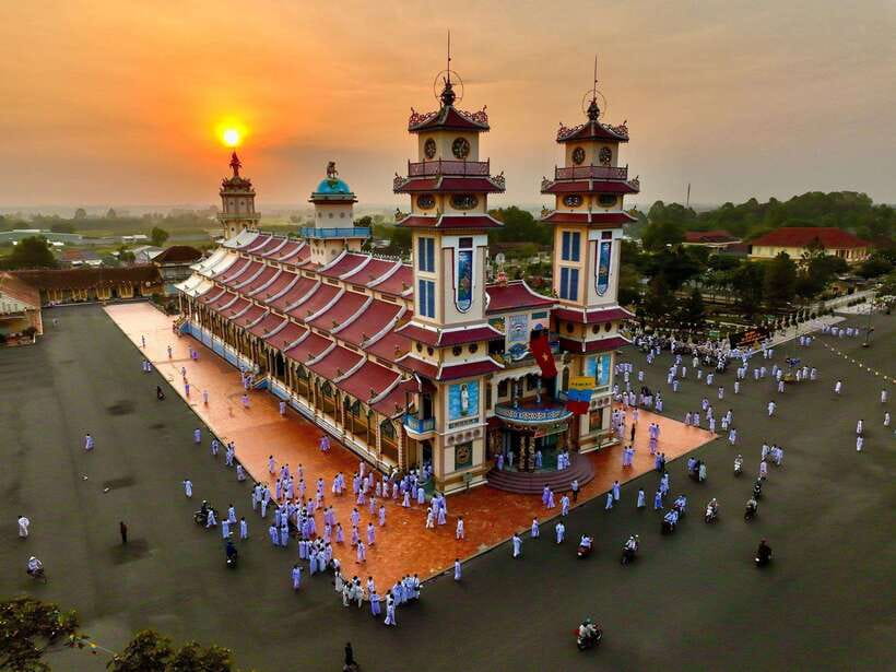 Highlights of Tay Ninh Day Trip With Food - Overview of the Tay Ninh Day Trip