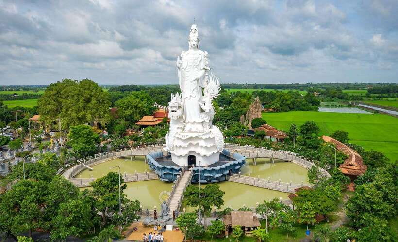 Highlights of Tay Ninh Day Trip With Food - Exploring the Unique Cao Dai Temple