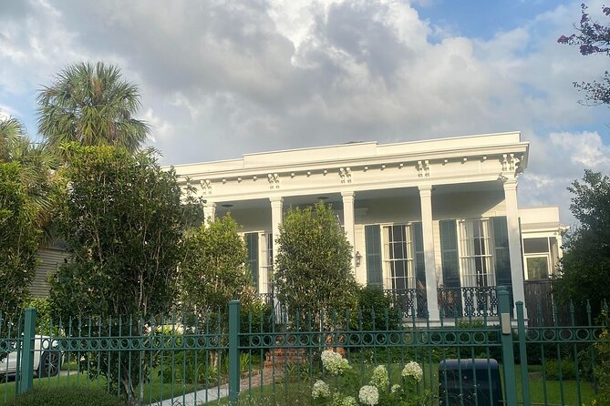 Highlights of the New Orleans Carrollton Neighborhood - Carrolltons Thriving Art and Music Scene