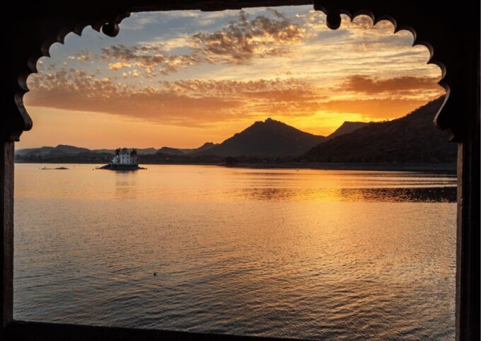 Highlights of Udaipur City -Guided Half-Day Car Tour - Booking and Cancellation Policy
