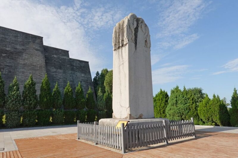 Hike Tang Imperial Tombs: Qianling, Jianling, and Zhaoling - Qianling Mausoleum Exploration