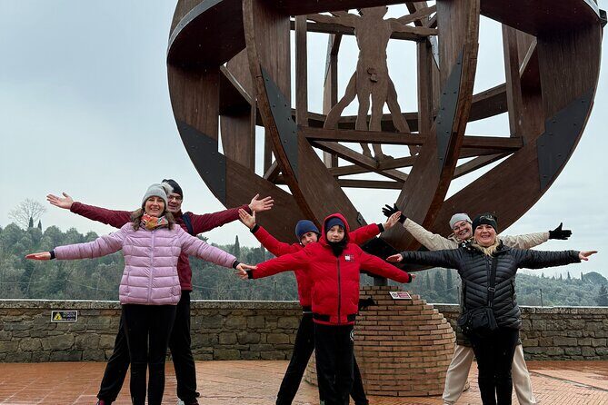 Hiking in da Vincis Land in Tuscany - The Guided Experience