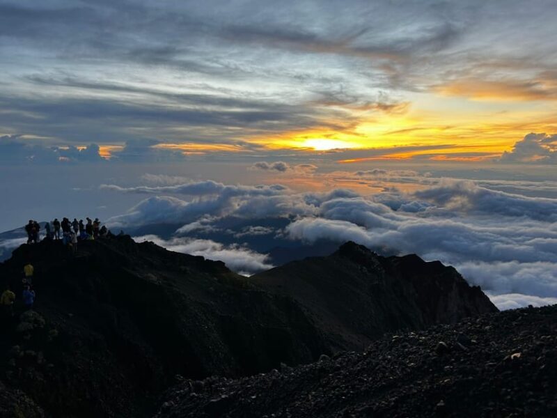 Hiking Mount Rinjani 1 Night 2 Days Senaru Scoond Summit - Tour Overview