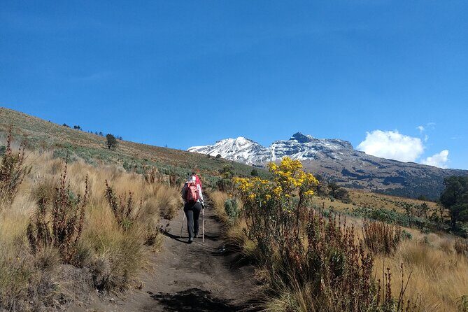 Hiking National Parc Izta Popo Volcanoes, (begineer) - The Transportation and Meeting Point