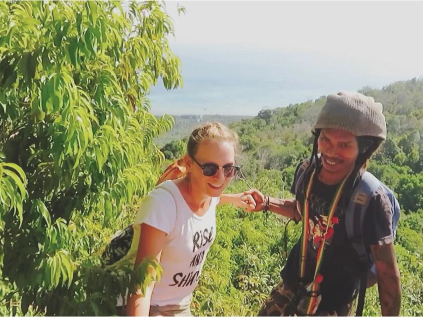 Hiking Tour Karimunjawa (Private Tour) - Hiking Experience Highlights