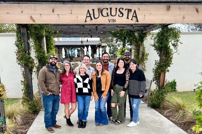 Hill Country Mistletoe and Merlot Tour - Key Points