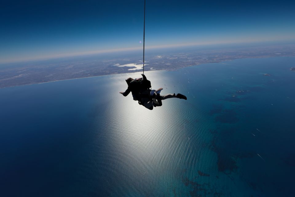 Hillarys Harbour: Rottnest Island Skydive and Ferry Package - Meeting Point