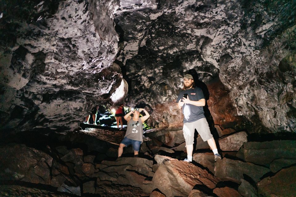 Hilo: Elite Volcano Hike - Group Size and Language
