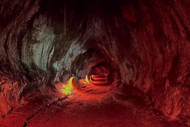 Hilo Excursion Volcanoes Akaka Falls And Black Sand Beach - Transportation and Group Size