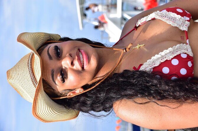 Hip Hop Adult Only Party Boat with Unlimited drinks & Sandba stop - Logistics & Practical Tips