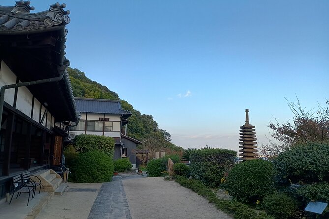 Hiroshima: Tomonoura Nostalgic Port Town Private Tour With Local - Embracing the Tranquility of Tomonouras Scenic Landscapes