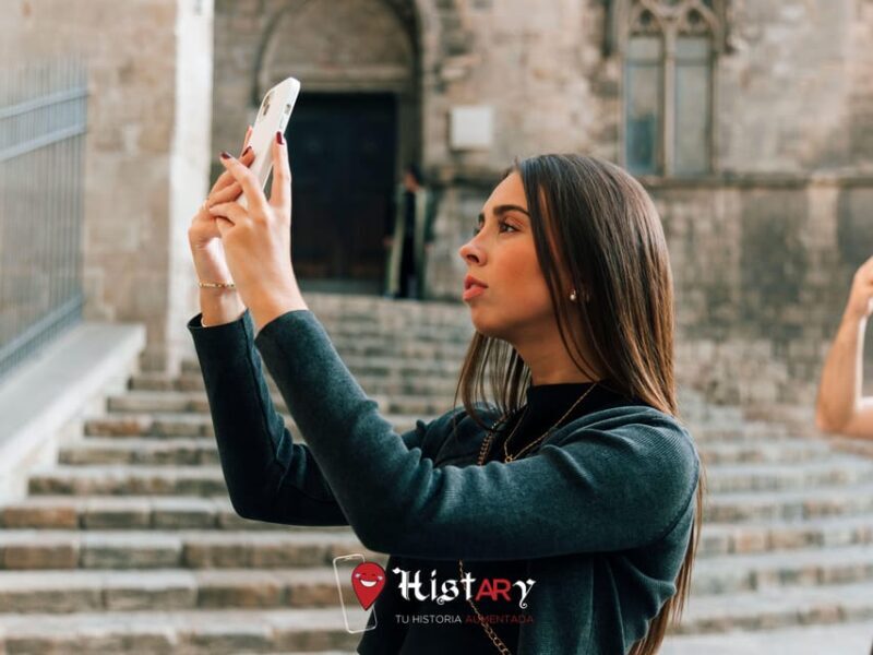 HistARy: Guided tour through the Gothic Quarter with Augmented Reality - Key Points
