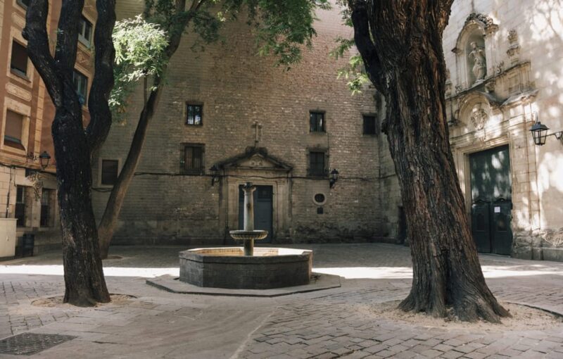 HistARy: Guided tour through the Gothic Quarter with Augmented Reality - Value for money