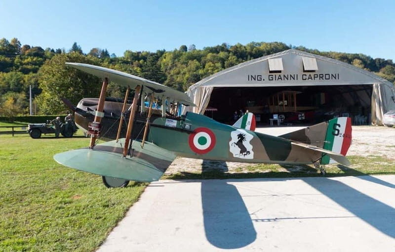 Historic aircraft demonstration flight - A Closer Look at the Experience