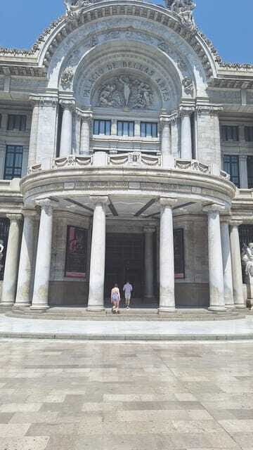 Historic Center: Private tour with murals, history, and churros - FAQ