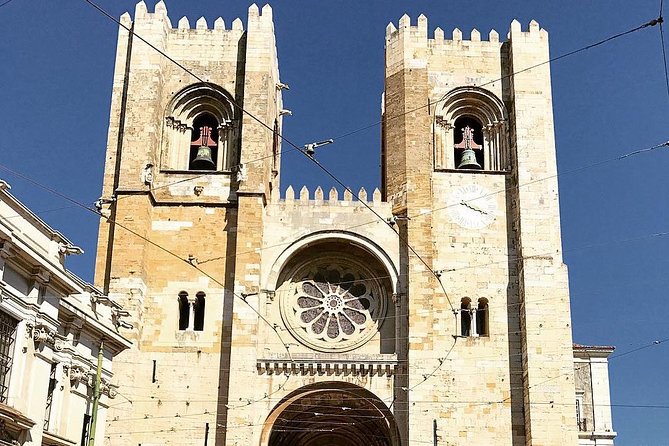 Historic Lisbon Tuk Tuk Tour - Participant Requirements