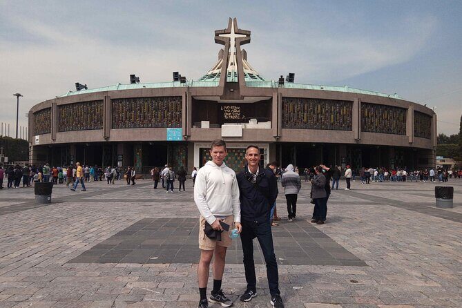 Historic Neighborhoods & Monuments: Hop-On, Hop-Off Mexico City - The Sum Up