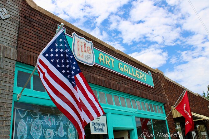Historic Route 66 Walking Tour - Key Attractions Along Route 66