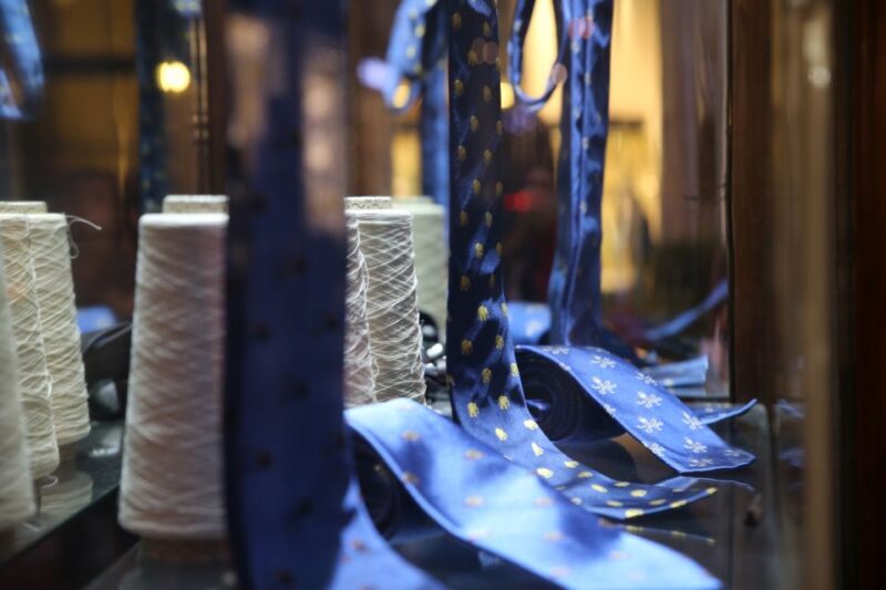 Historic Shops in Genoa: Tour Through Tradition and Flavours - Experience Highlights