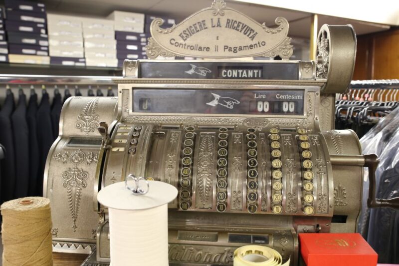 Historic Shops in Genoa: Tour Through Tradition and Flavours - Exploring Genoas Historic Shops