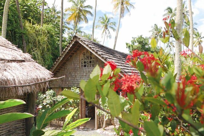 Historical 18th Century Estate Tour with Coconut Tasting - Key Points