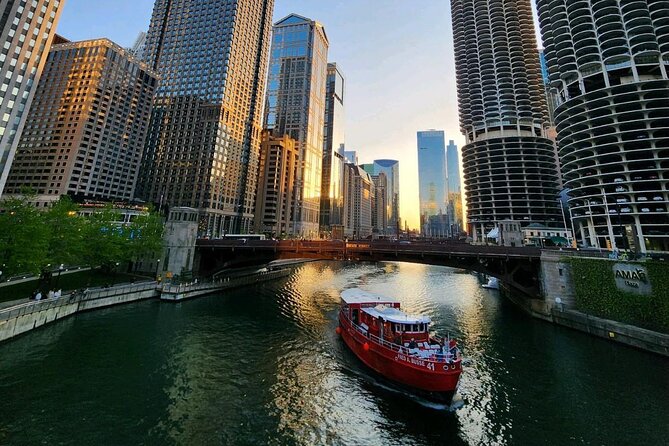 Historical and Architectural Chicago Fireboat River/Lake Cruise - Onboard Experience