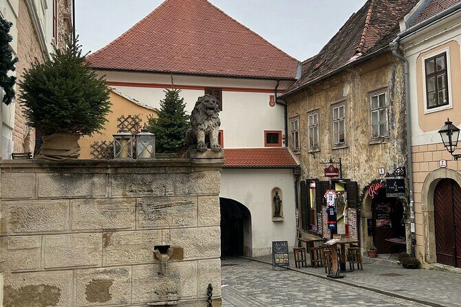 Historical & Cultural Walking Tour in Zagreb - What Makes This Tour Stand Out