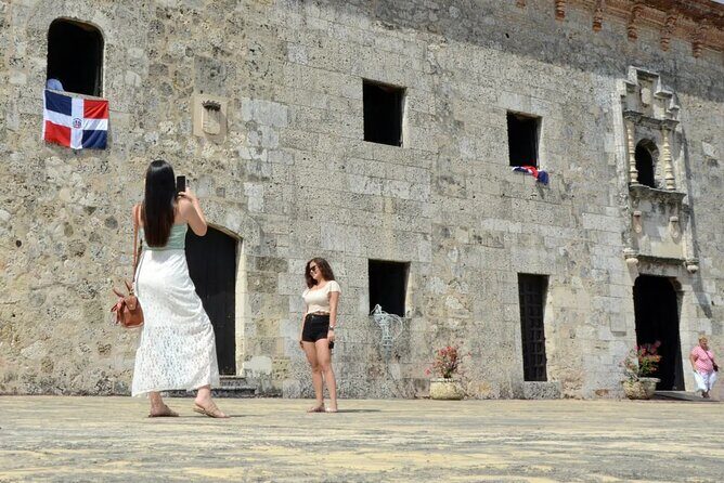 Historical Tour of Santo Domingo and 3 eyes Caves with Lunch - Final The Sum Up