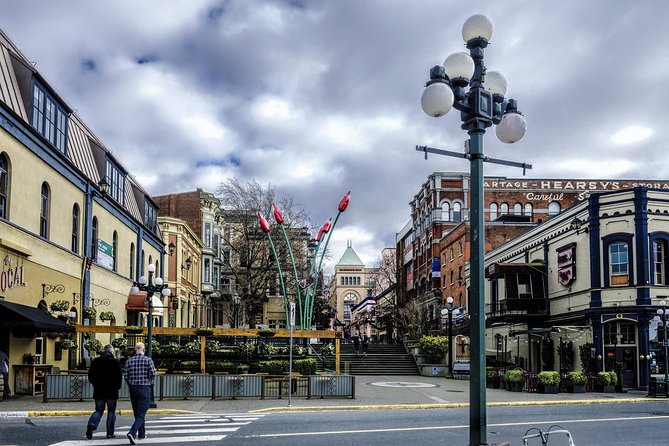Historical Victoria Walking Tour - Local Guides and Expertise