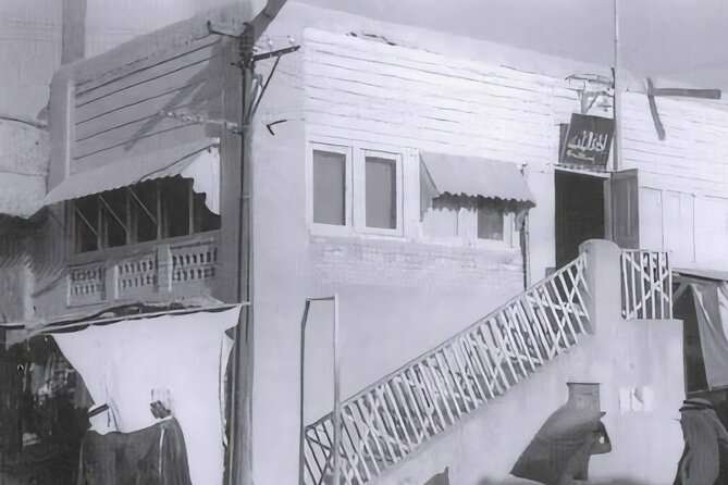 History Tour of Stories That Shaped Kuwait by Kuwaiti Guide - Insightful Commentary by Kuwaiti Guide