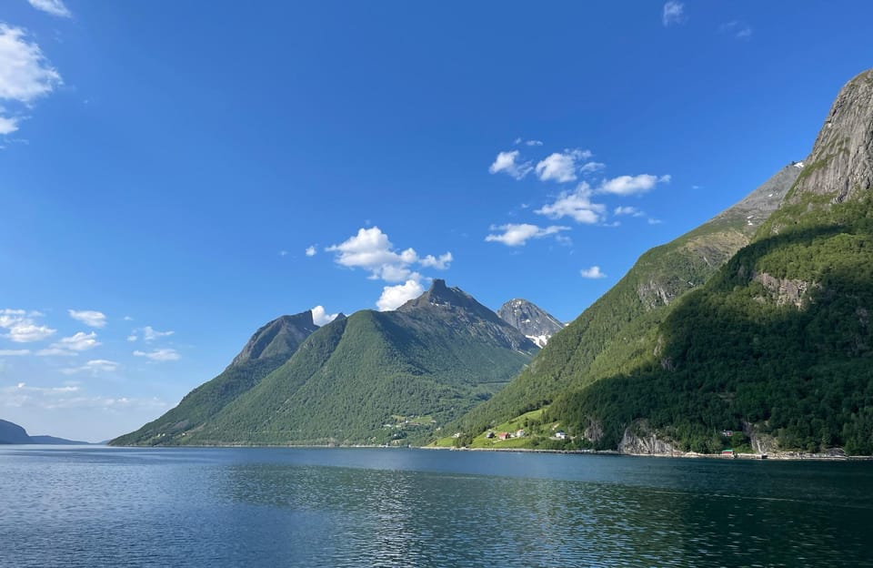 Hjørundfjord Fjord Cruise Ålesund-Øye one way - Key Points