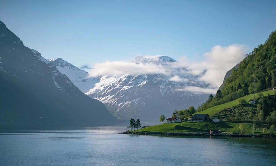 Hjørundfjord Fjord Cruise Øye-Ålesund one way - The Experience at a Glance