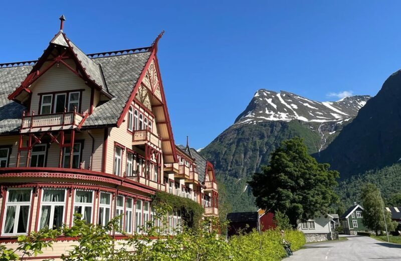 Hjørundfjord Fjord Cruise roundtrip from Ålesund - An In-Depth Look at the Hjørundfjord Fjord Cruise