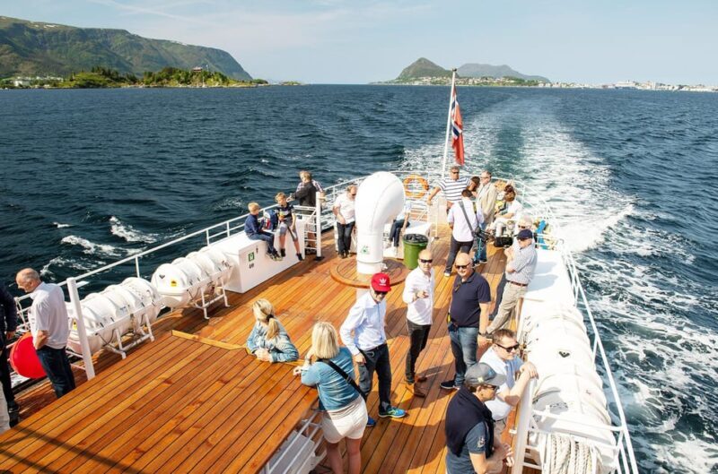 Hjørundfjord Fjord Cruise roundtrip from Ålesund - The Sum Up