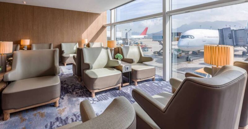 HKG Hong Kong International Airport: Premium Lounge Entry - Amenities and Services
