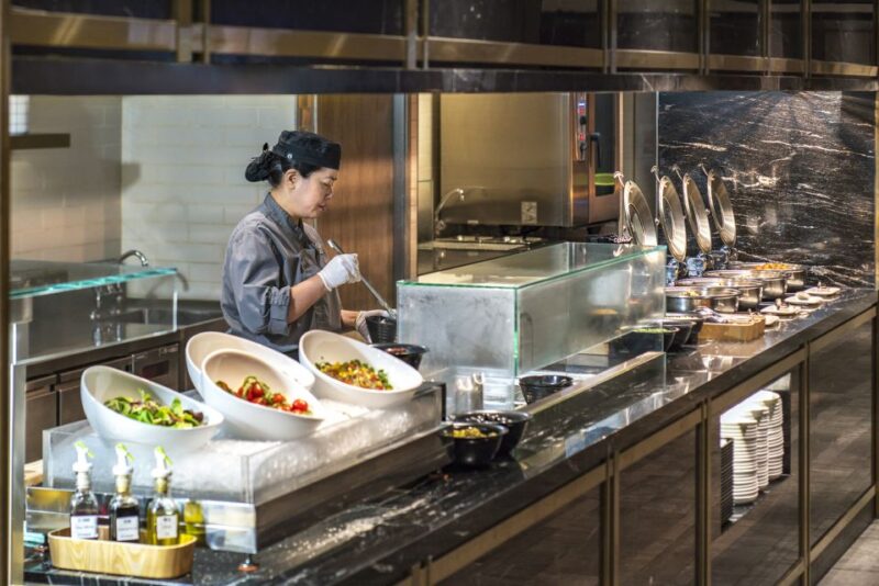 HKG Hong Kong International Airport: Premium Lounge Entry - Food and Beverage Options