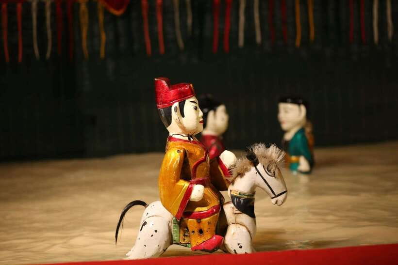 Ho Chi Minh: Authentic Vietnamese Dinner & Water Puppet Show - Key Points