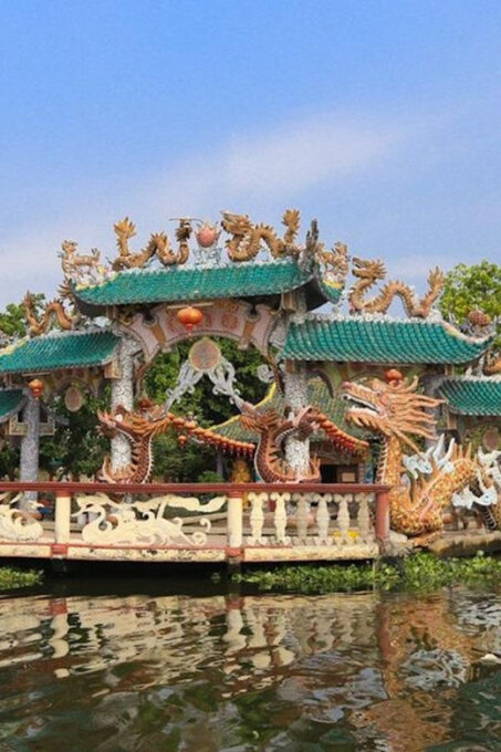 Ho Chi Minh City: Dragon Floating Temple Sightseeing - Inclusions and Amenities
